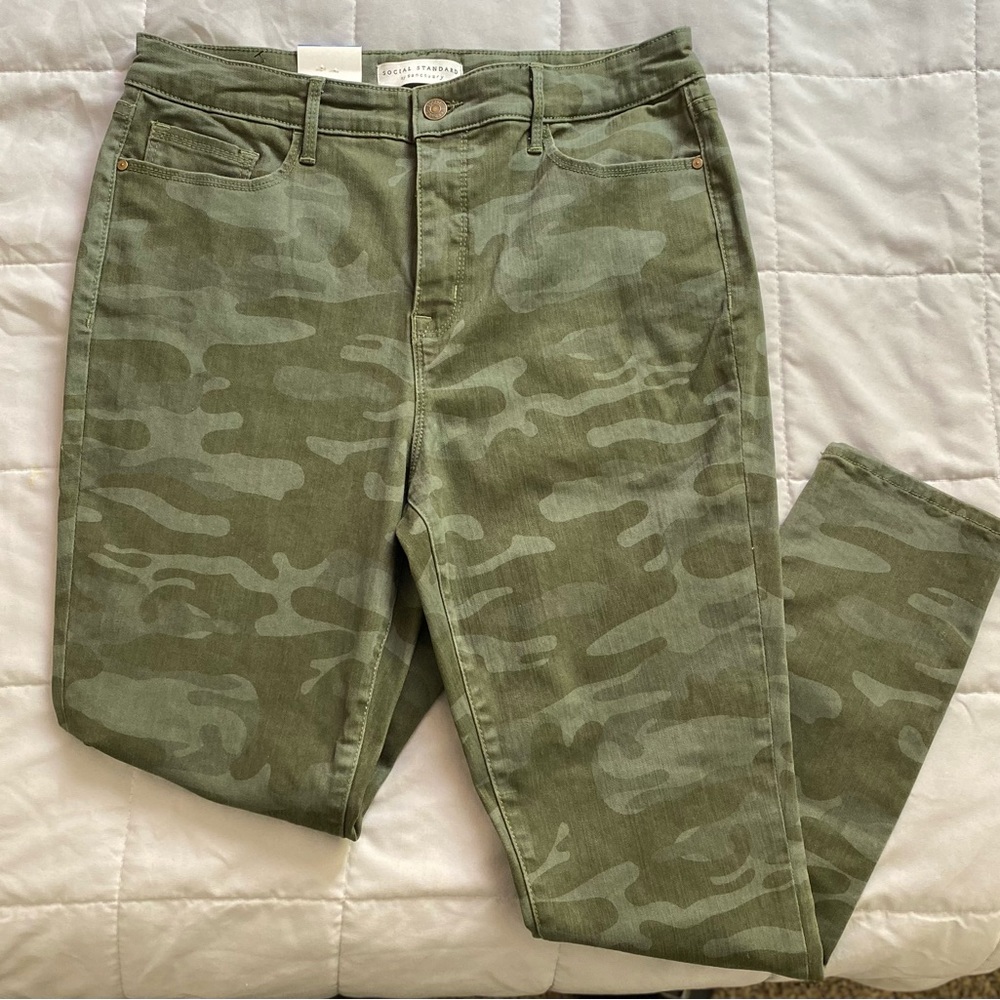 Social standard by sanctuary high rise skinny jeans